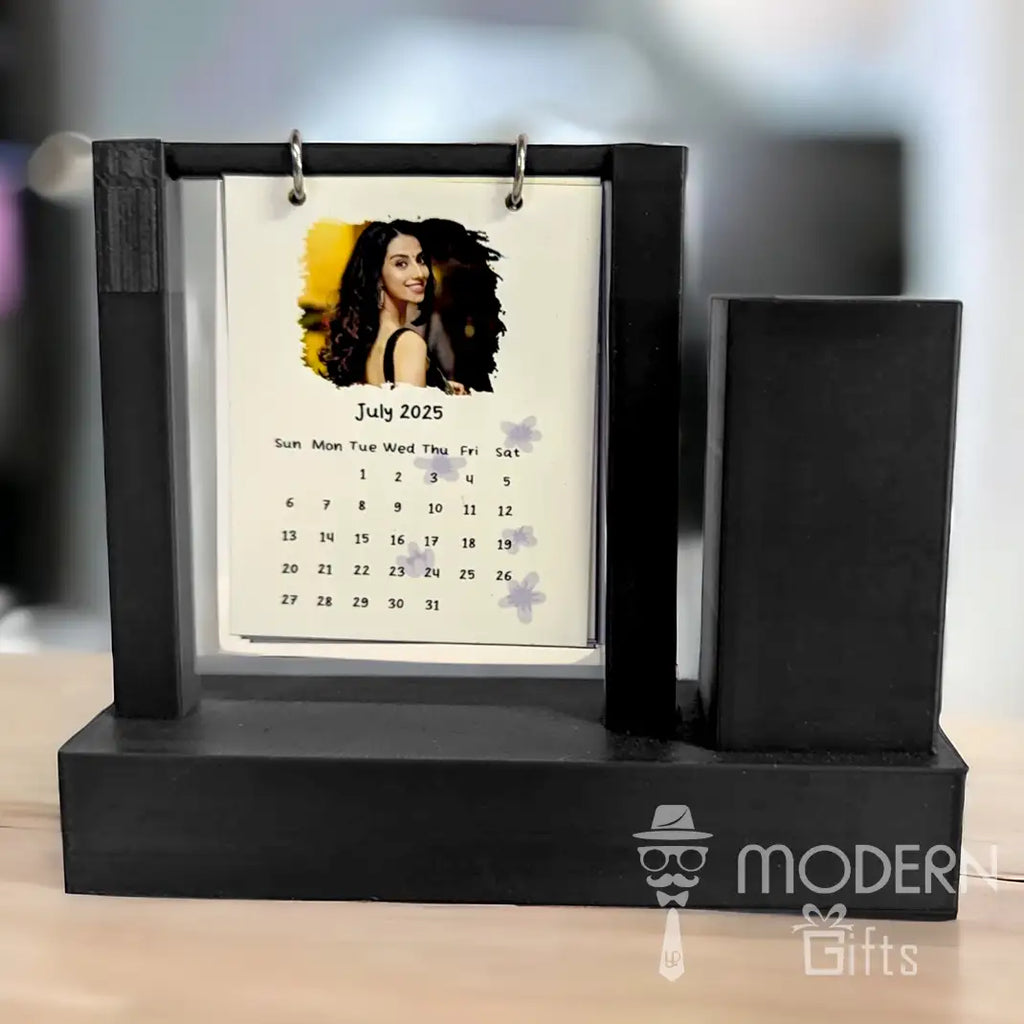 Calendar Pen Stand
